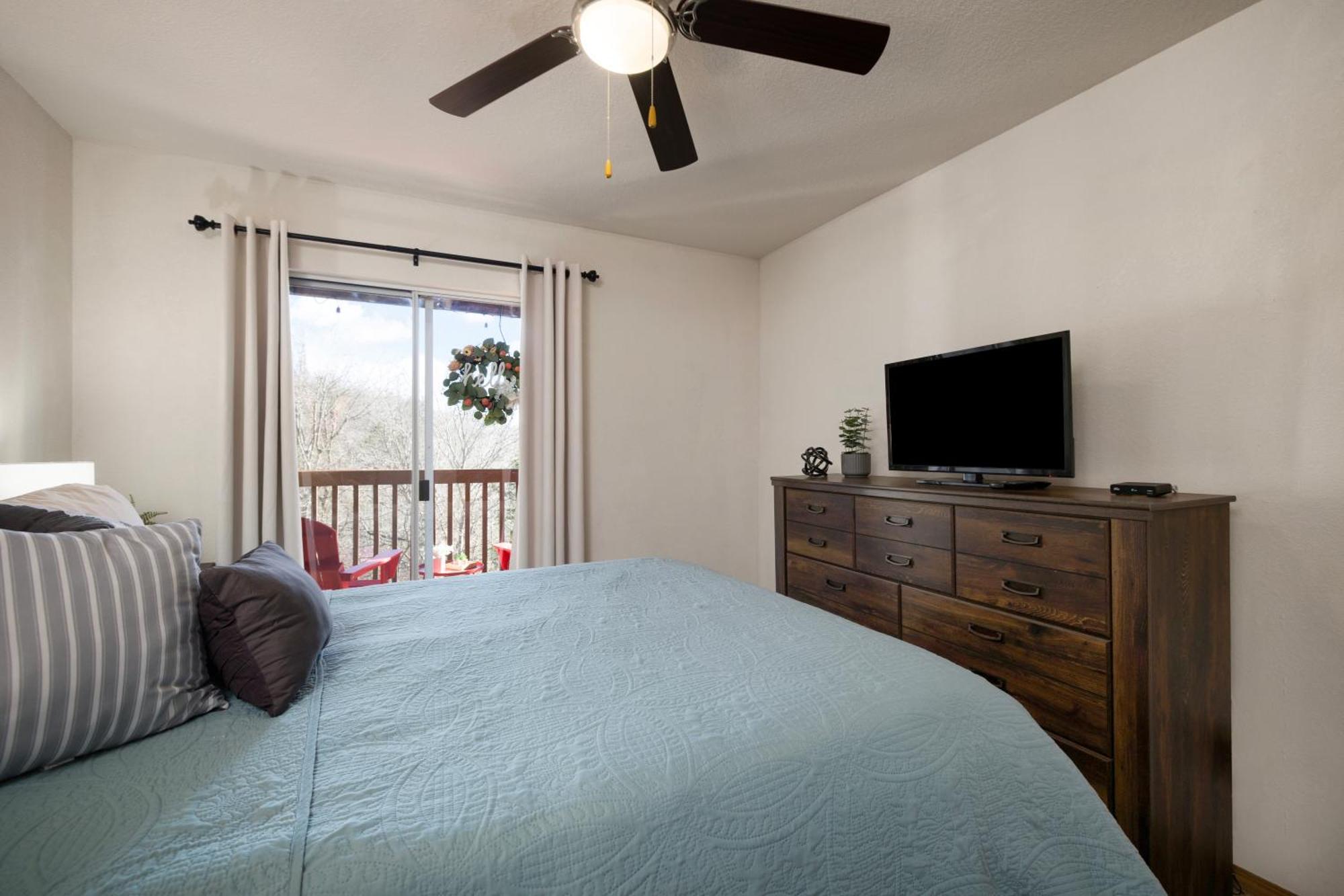 Walk-In, No Stairs Condo, Pets Welcome, 4 Mins To Silver Dollar City, 14 Mins To Ball Park Of America, Amazing Ozark Mountian Views Branson Exterior foto
